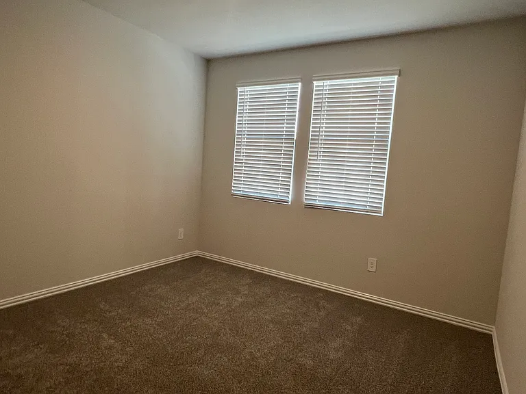 4005 Turpin Dr — Photo 24