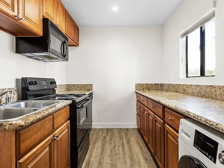 Brody Terrace Apartments — Photo 56