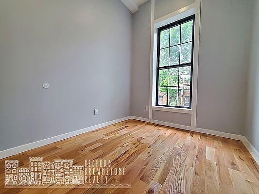 5th image of 141 Herkimer St #2