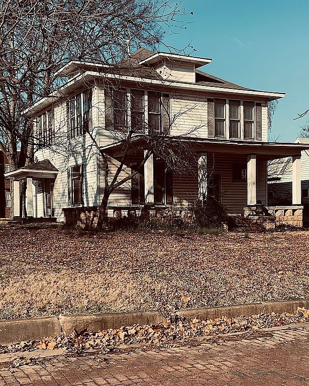 500 N 4th St, Ponca City, OK 74601 Zillow