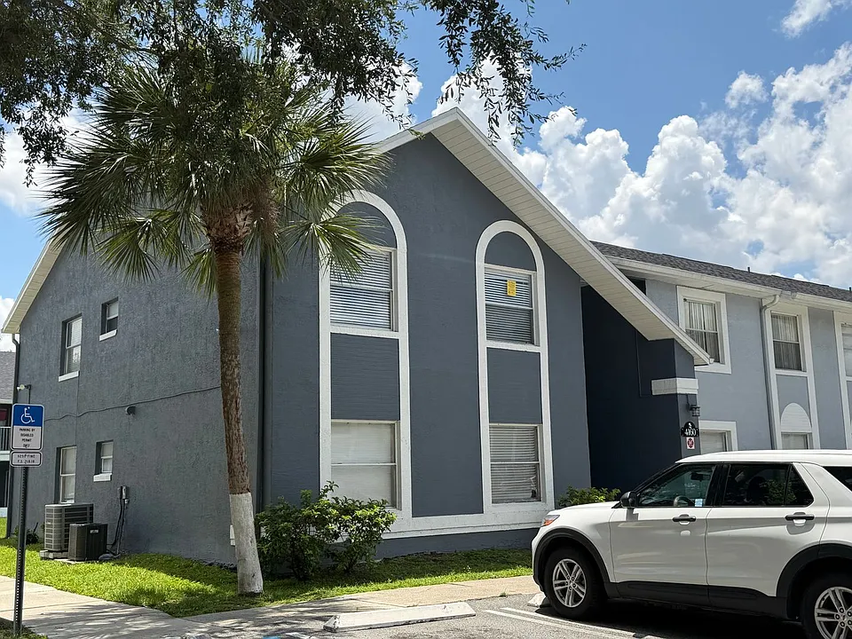 4160 Pershing Pointe Pl #3