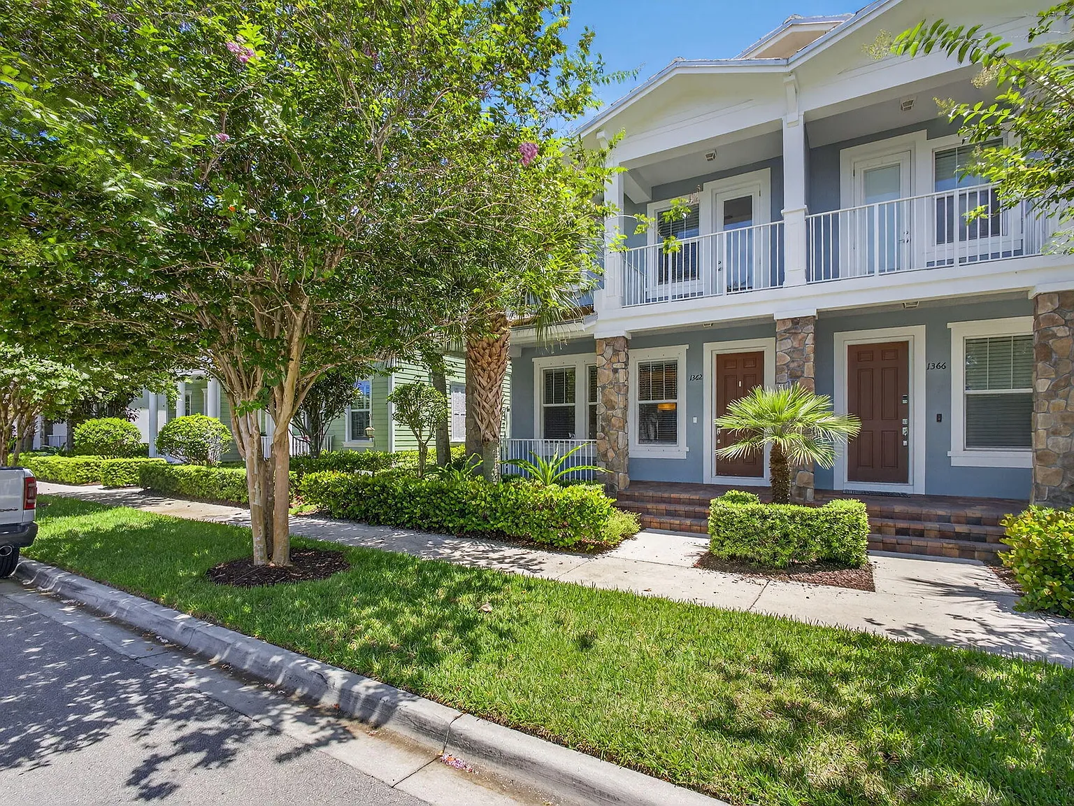 3 bed, 2.5 bath, 1890 sqft, $4,200 — Photo 3