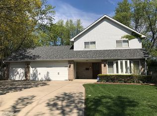 600 Gregg Rd, Northbrook, IL 60062