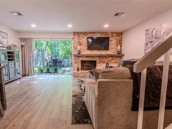 2306 W Settlers Way, Spring, TX 77380
