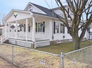 21 Tampa St, West Warwick, RI 02893