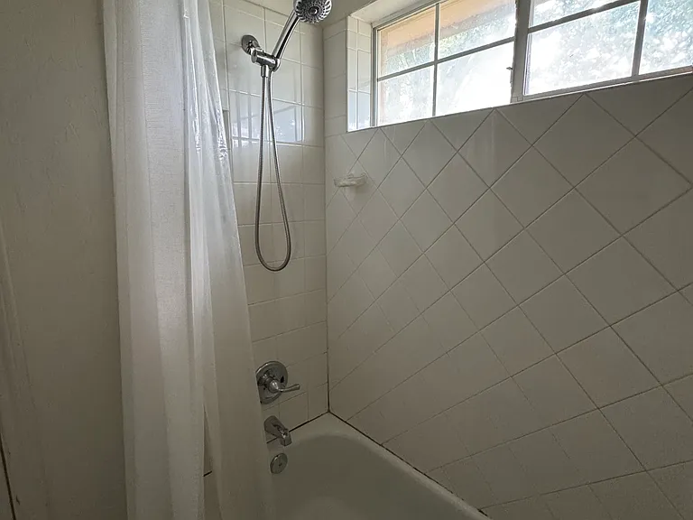 3569 Boxwood Dr — Photo 21