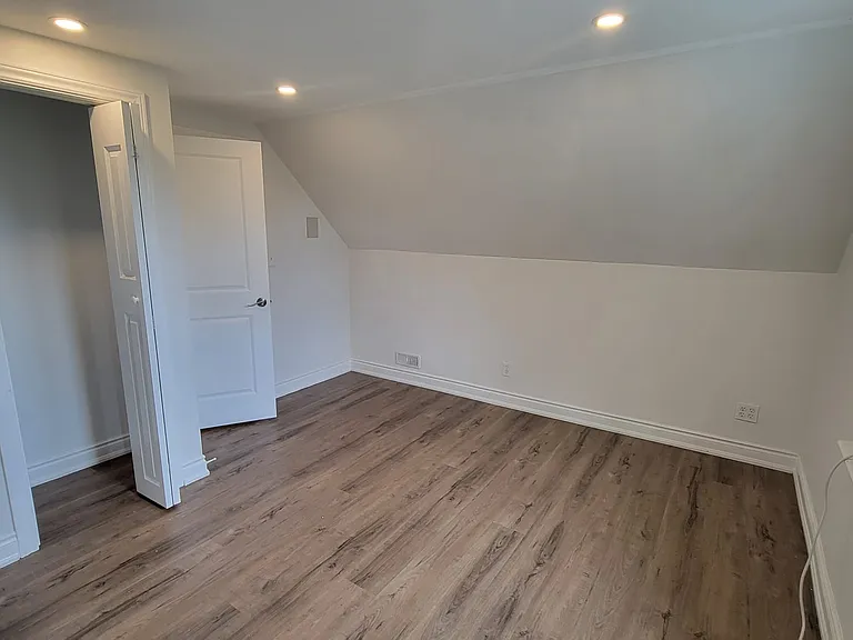 22 Gage Ave S #A — Photo 10