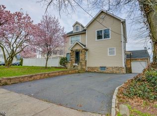 2577 Vauxhall Rd, Union, NJ 07083