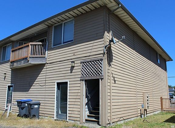 3rd image of 829 Pt Brown Ave NE
