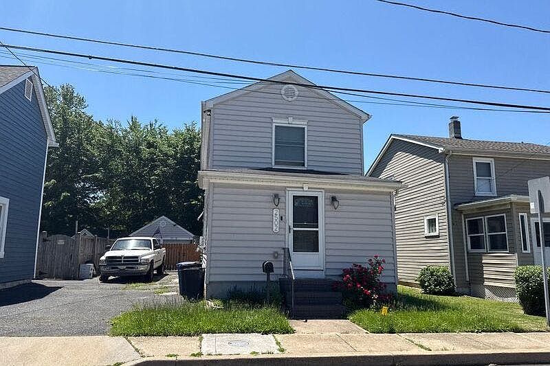 1st image of 2502 Sycamore Ave