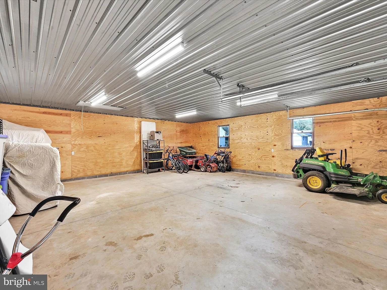 120 Duquesne Drive - 1 — Photo 3