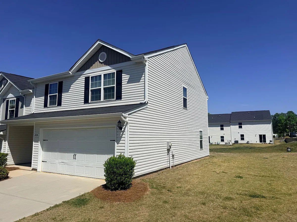 Building Photo - 2038 Talbert Ct