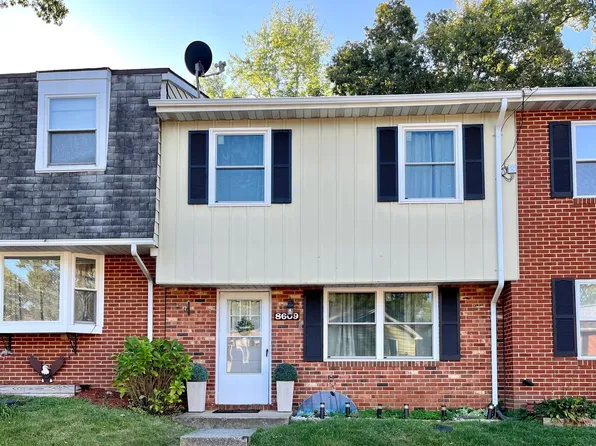 8609 Harrison Ct, Marshall, VA 20115