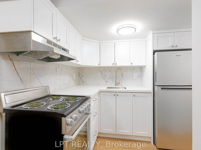 627 Crawford St #D — Photo 7