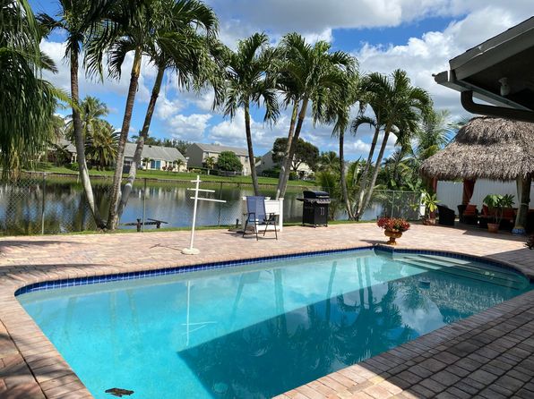 10227 SW 49th Ct, Cooper City, FL 33328