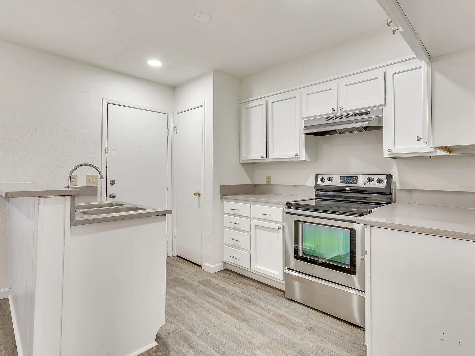 2 bed, 1116 sqft, $1,400 — Photo 4