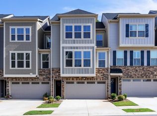 20 Questover Dr, Greenville, SC 29607