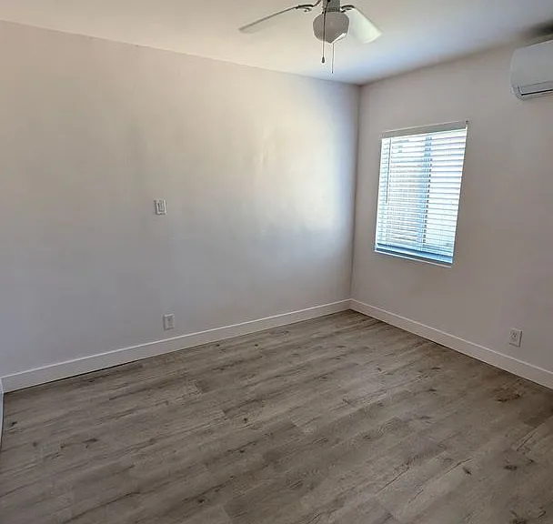 275 Dahlia Ave — Photo 7