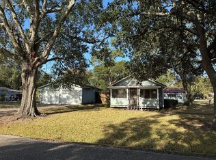 2602 15th St, Port Neches, TX 77651