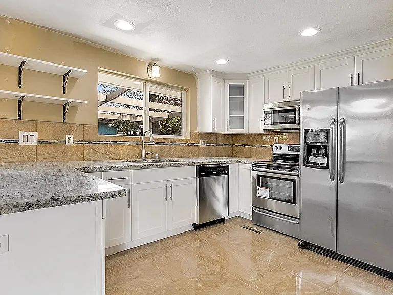 6204 S 118th Pl — Photo 8