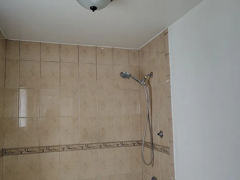 9614 S Main St #9614 — Photo 2