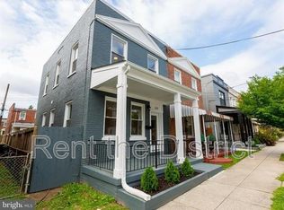 604 Roxboro Pl NW, Washington, DC 20011