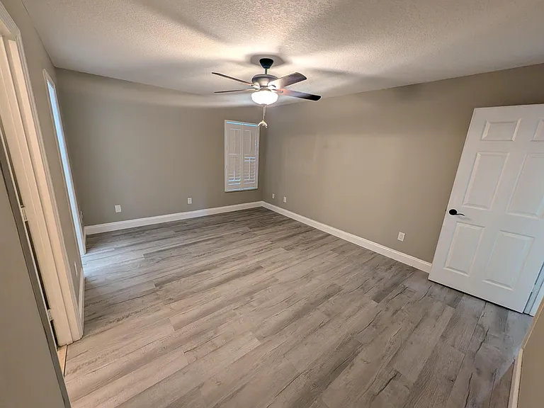 625 Coconut Ave N — Photo 18