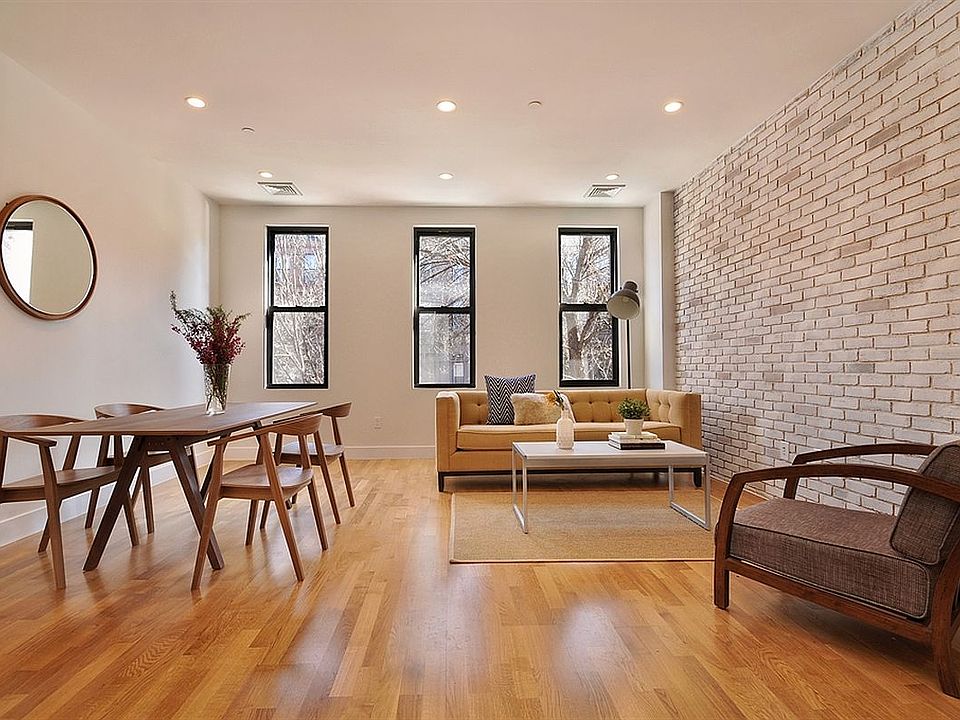 1st image of 353 Jefferson Ave #4