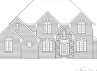 2410 Spyglass Dr, Oakland, MI 48363