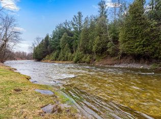 3237 Collingwood St, Clearview, ON L0M 1G0