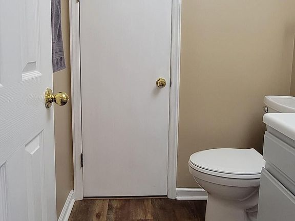 4th image of 105 A Sunshine Ln