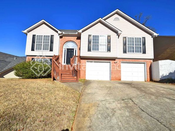 3284 Shady Woods Cir