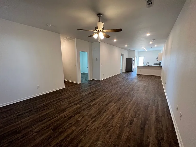 402 Alex Jordan Dr — Photo 4