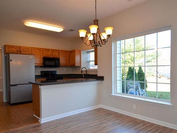 5th image of 737 Saint Elias Ln