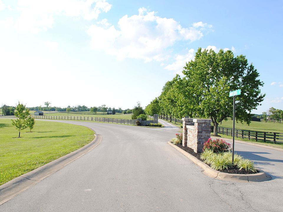 1st image of 216 Hidden Creek Trl