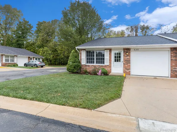 620 Yorkshire Sq, Milan, MI 48160