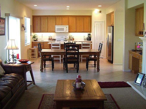 Family Room Dining & Kitchen