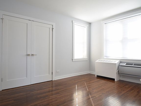 Pelham Parkway - Bedroom - Mat P Line