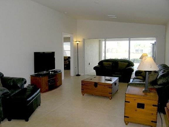 5th image of 7238 Salerno Ct