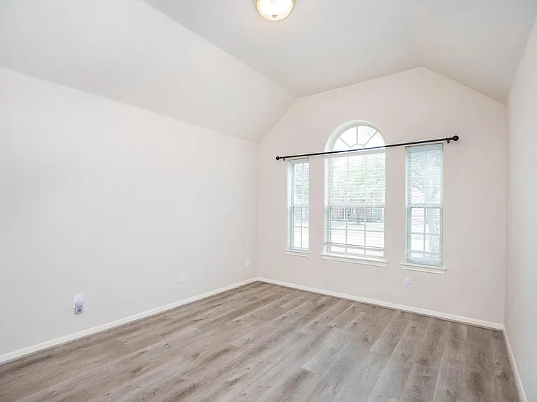 2710 Falcon Knoll Ln — Photo 22