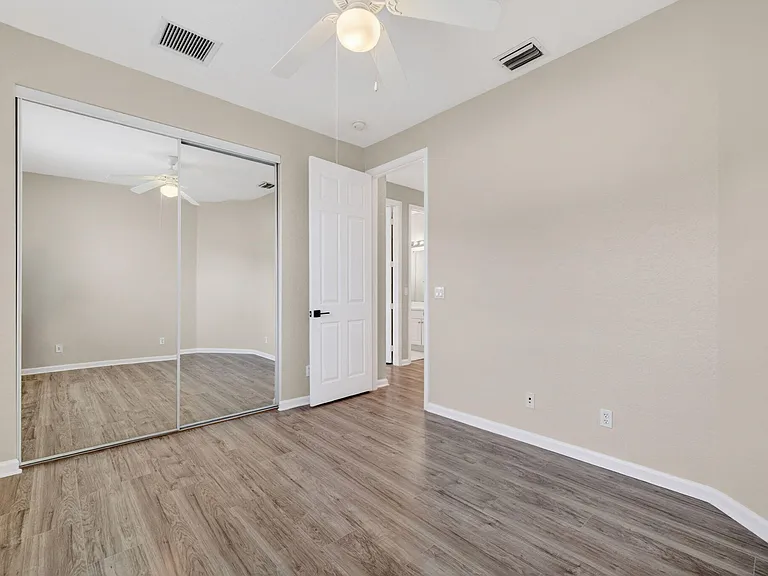 2237 SW Newport Isles Blvd — Photo 36