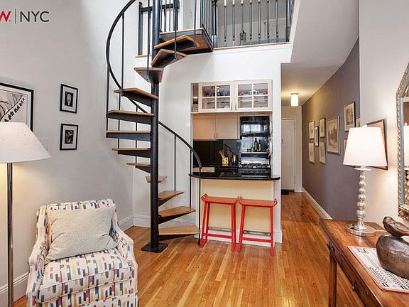 3rd image of 2 W 90th St Penthouse D