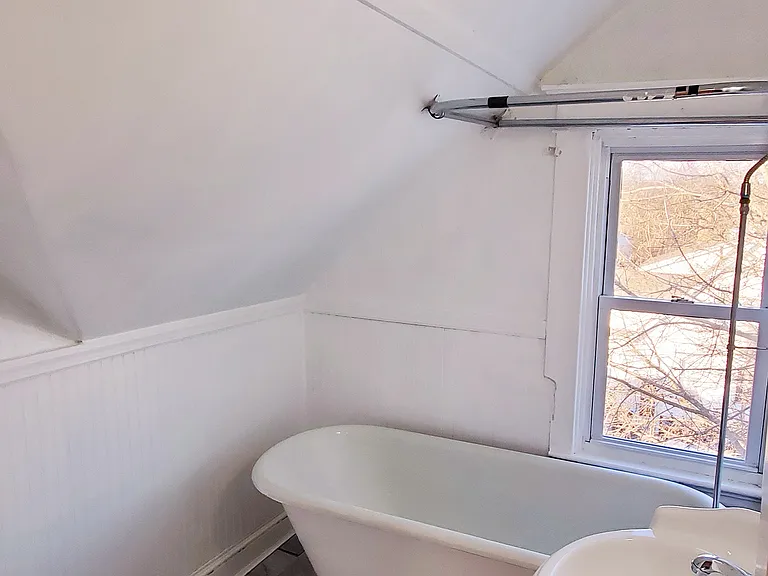 103 Stephen St #4 — Photo 4