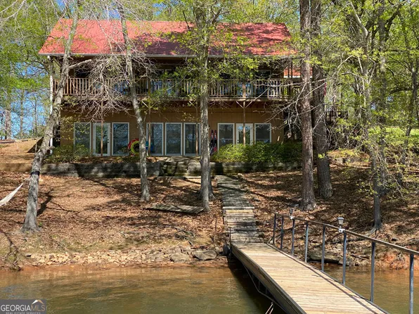 260 Currahee Pl, Toccoa, GA 30577