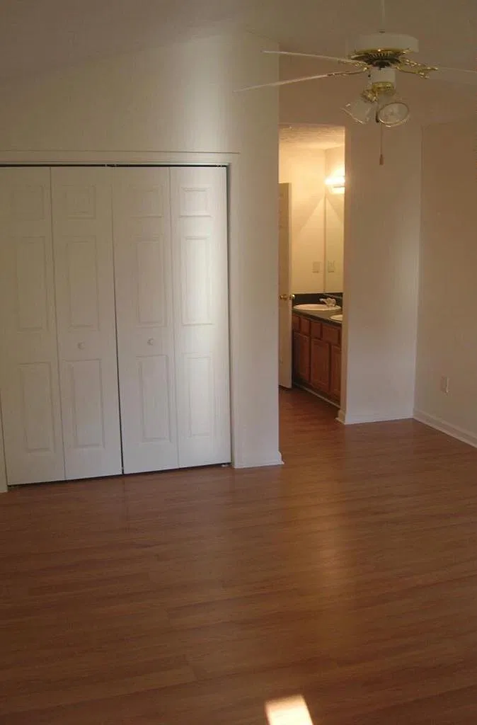 973 Stadium Court — Photo 2