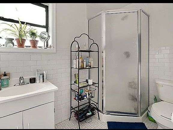 3rd image of 200 Allen St APT 6R