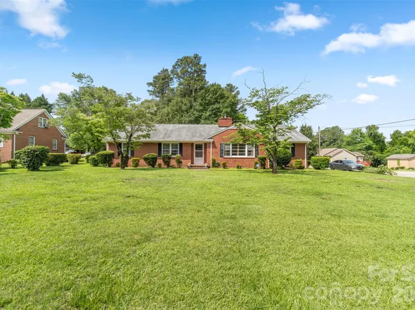 1400 Morven Rd, Wadesboro, NC 28170
