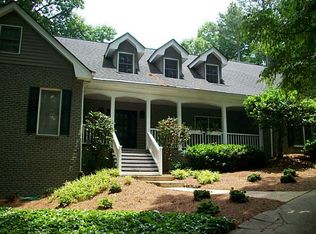 2430 Roxburgh Dr, Roswell, GA 30076