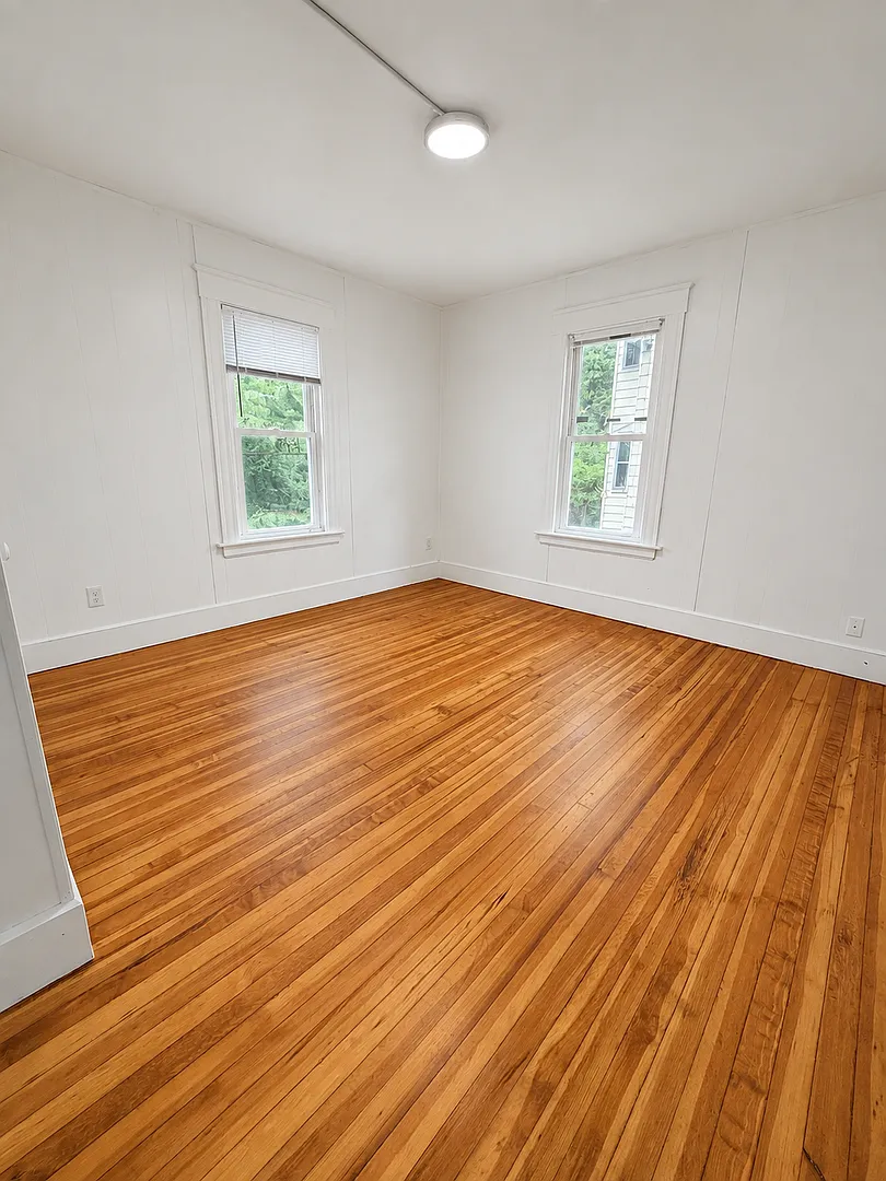 Multi Family Home — Photo 3