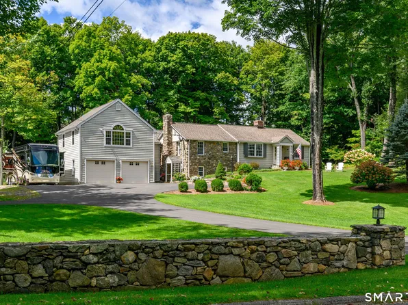 141 Head Of Meadow Road, Newtown, CT 06470